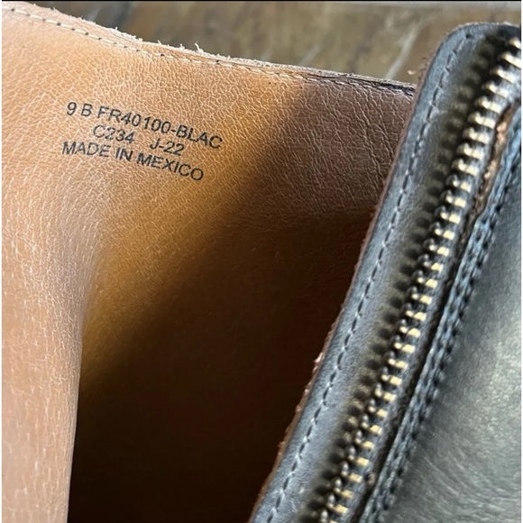🍃💕NIB FRYE Karen Ankle Zip Distressed Black Leather Bootie Size US 9 - Picture 7 of 12